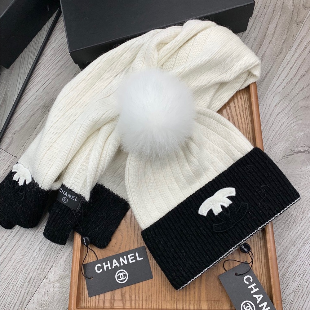 CHANEL Two-Tone Ribbed Knit Beanie with Pom in White and Black